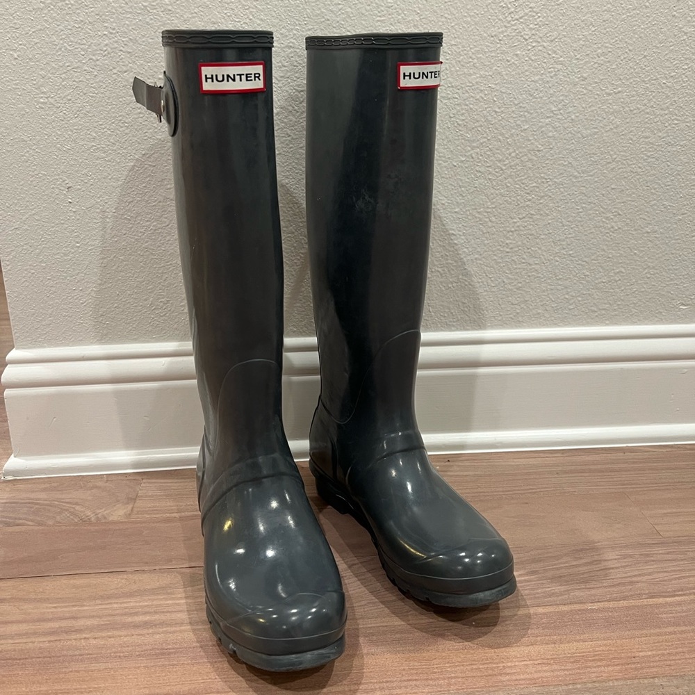 Tall hunter rain boots!